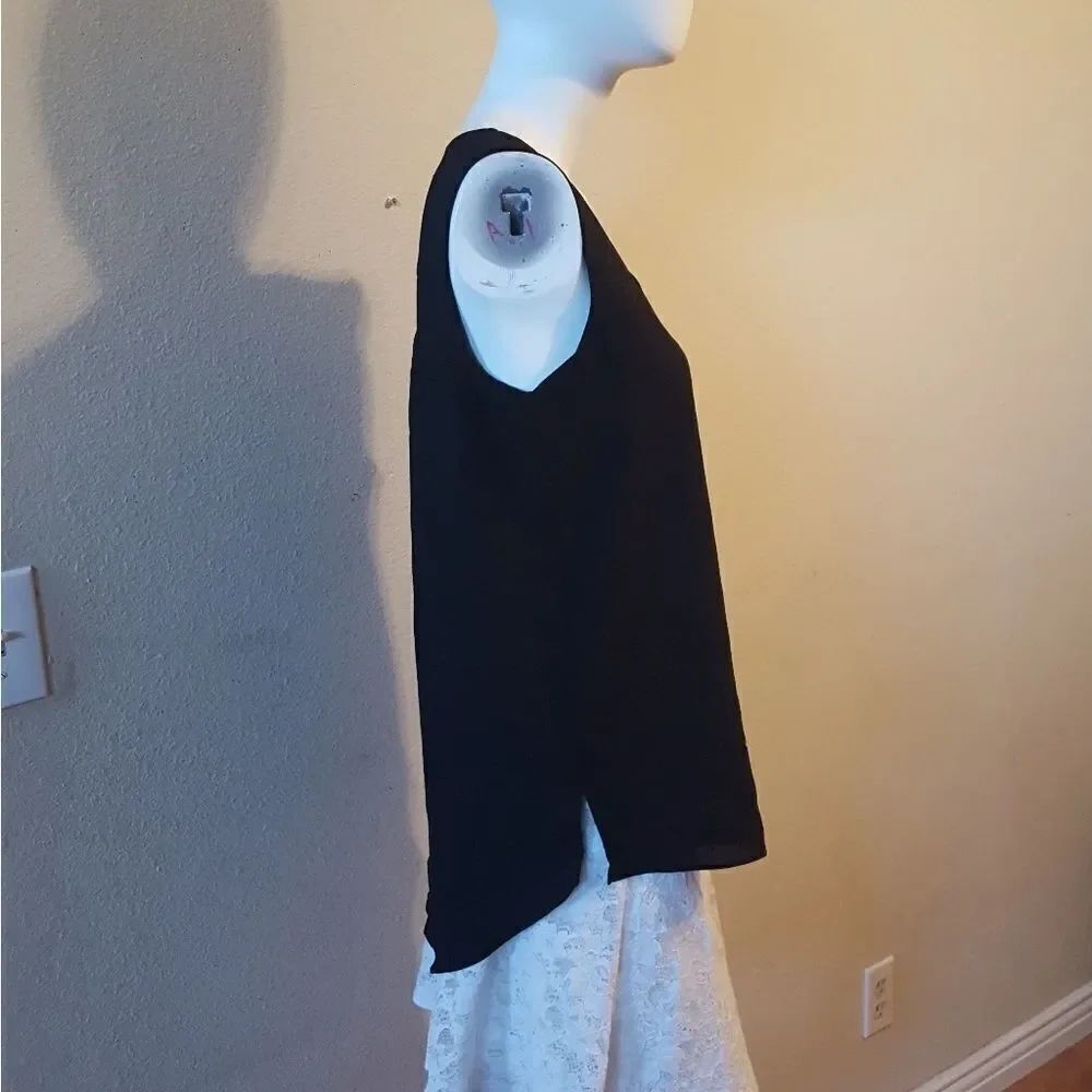 Gibson Reagan V-Neck Drop Back Top - Picture 5 of 8
